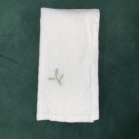 ☀️Hump Day Happiness SALE☀️ 🍃April Cornell- Embroidered Square Table Linen - Picture 2 of 6